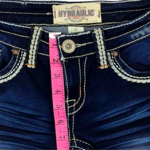 Hydraulic size 6 dark blue Capri jeans